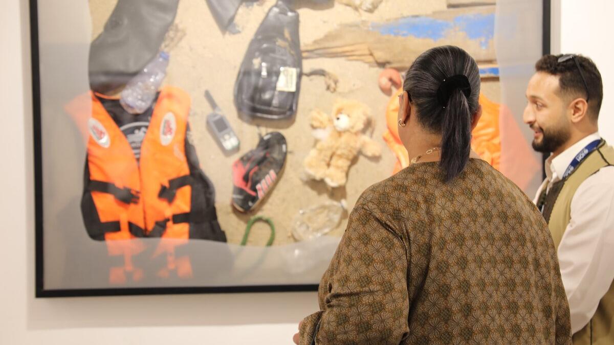 الممثلة الخاصة للأمين العام السيدة هانا تيتيه  تتجول في أروقة المعرض