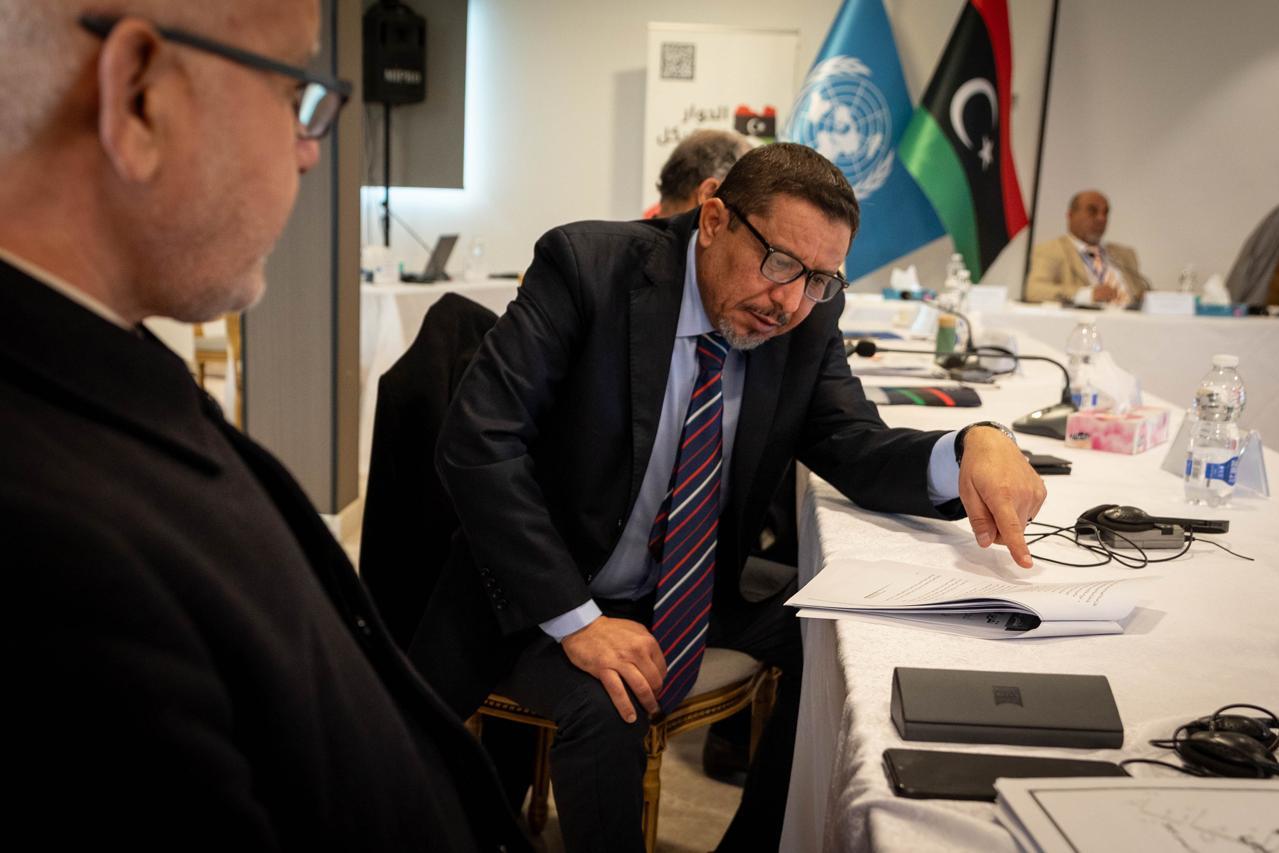 مداولات ما بين أعضاء محور الحوكمة بالحوار المهيكل