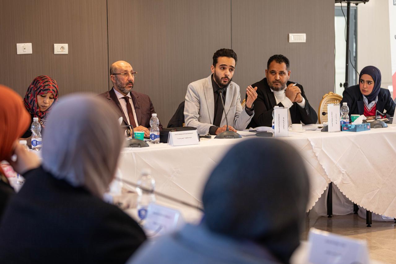 مداولات ما بين أعضاء محور الحوكمة بالحوار المهيكل