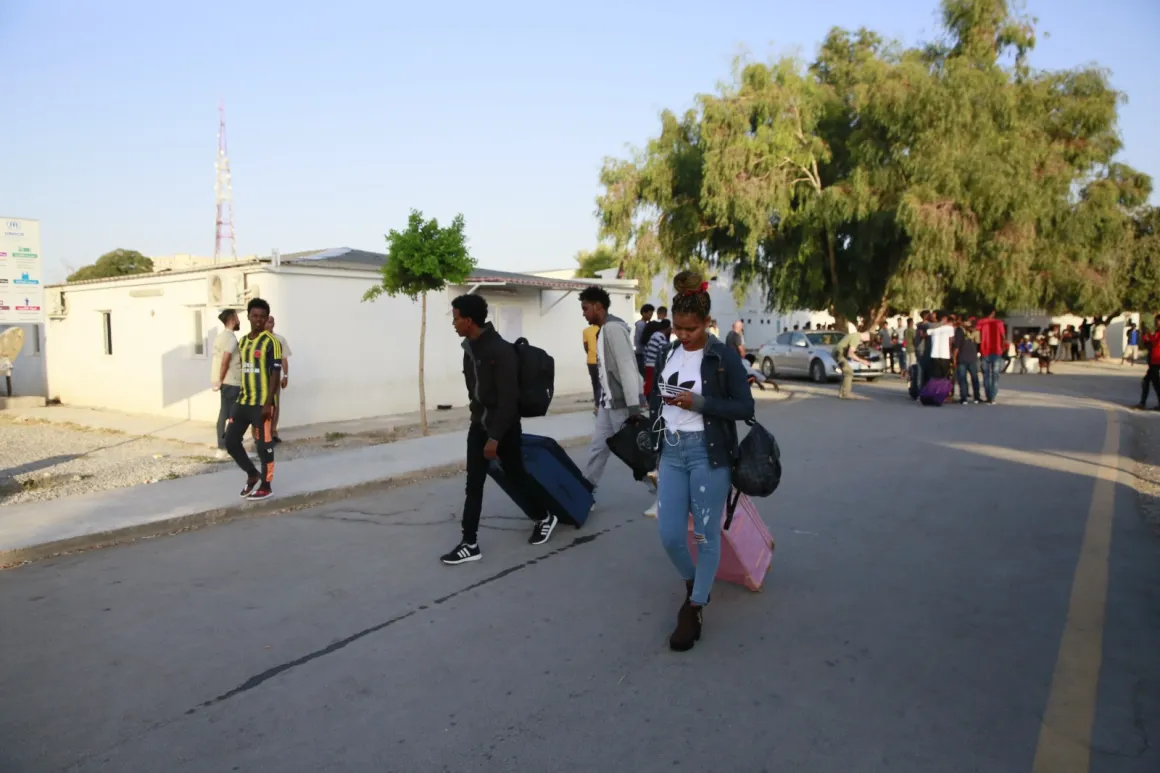 A group of 66 vulnerable refugees was evacuated from Libya to Rwanda last Thursday, 26 September on a UNHCR-chartered flight. They are the first to benefit from the Emergency Transit Mechanism, recently agreed and set up by the Government of Rwanda, UNHCR